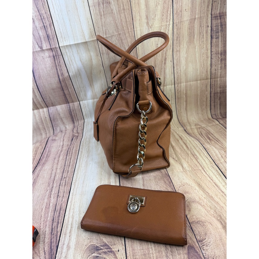 Michael Kors Hamilton Tan Leather Tote Bag and Matching Wallet Set Gold Hardware - Picture 3 of 16